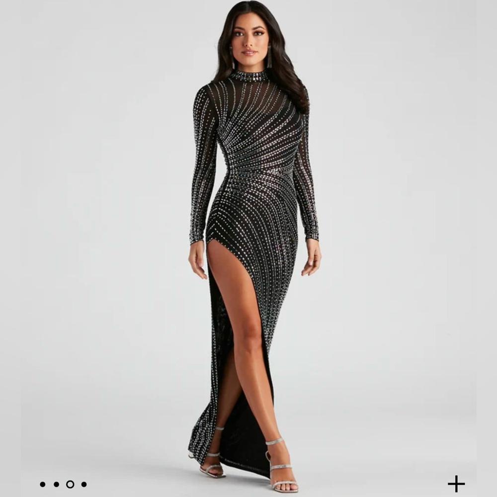 Windsor Dana Formal Heat Stone Long Dress.